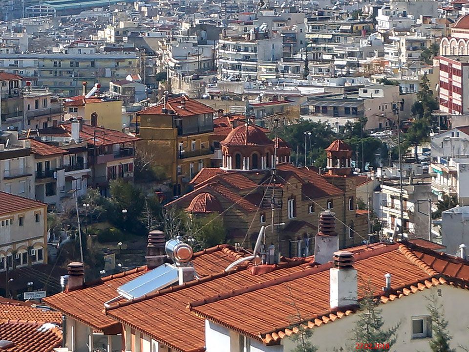 Салоники (Θεσσαλονίκη). Церковь Василия Великого. общий вид в ландшафте