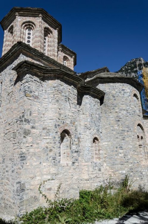 Монастырь Дионисия Олимпийского (старый), Литохоро (Центральная Македония, Греция). фасады
