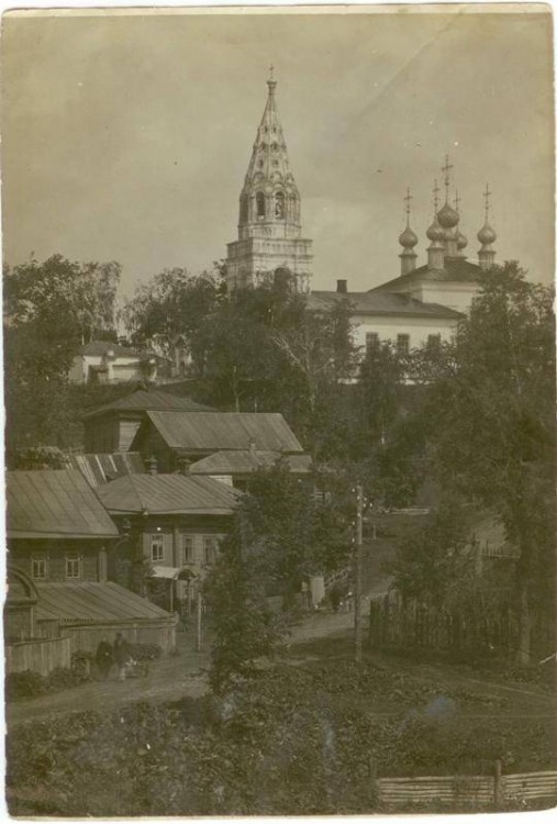 Церковь Николая Чудотворца (утраченная), Узморье (Энгельсский район, Саратовская область). архивная фотография, Фотография руб. 1920-30-х гг. из собрания Саратовского областного музея краеведения. Источник - http://goskatalog.ru/portal/#/collections?id=13368510