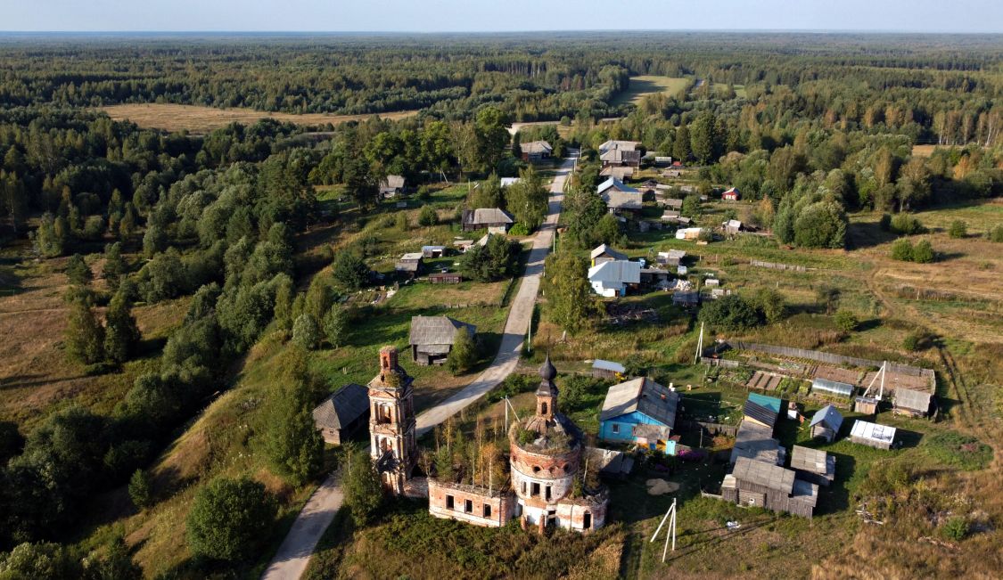 Церковь Воскресения Христова, Лужок (Буйский район, Костромская область). общий вид в ландшафте