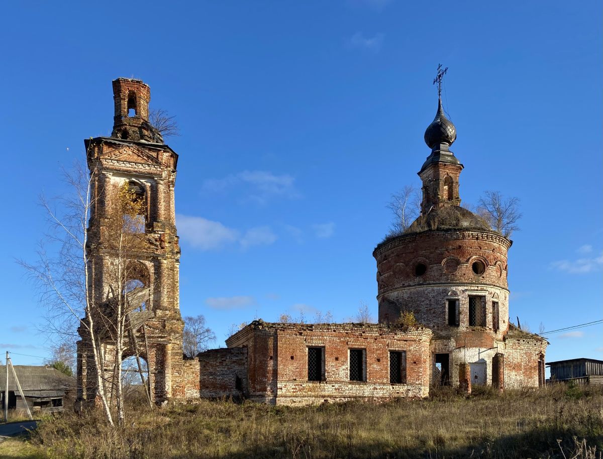 Церковь Воскресения Христова, Лужок (Буйский район, Костромская область). фасады, Вид с юго-запада