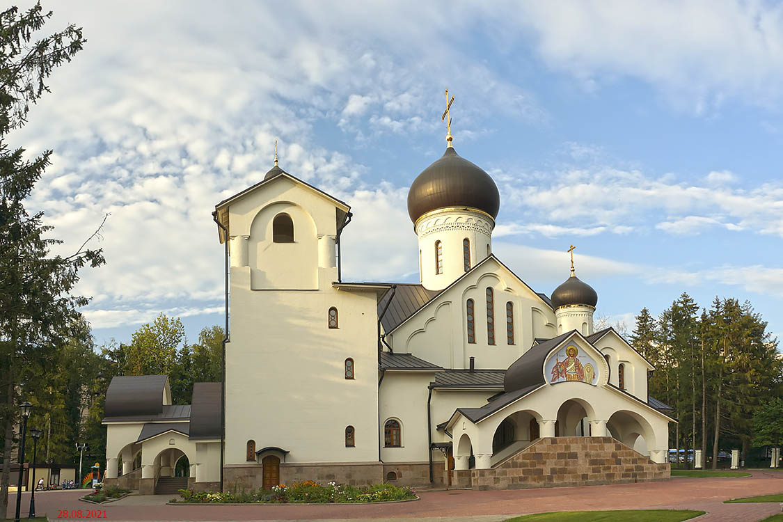 Церковь Троицы Живоначальной (каменная) в Троицке, Троицк (Троицкий административный округ (ТАО), г. Москва). фасады
