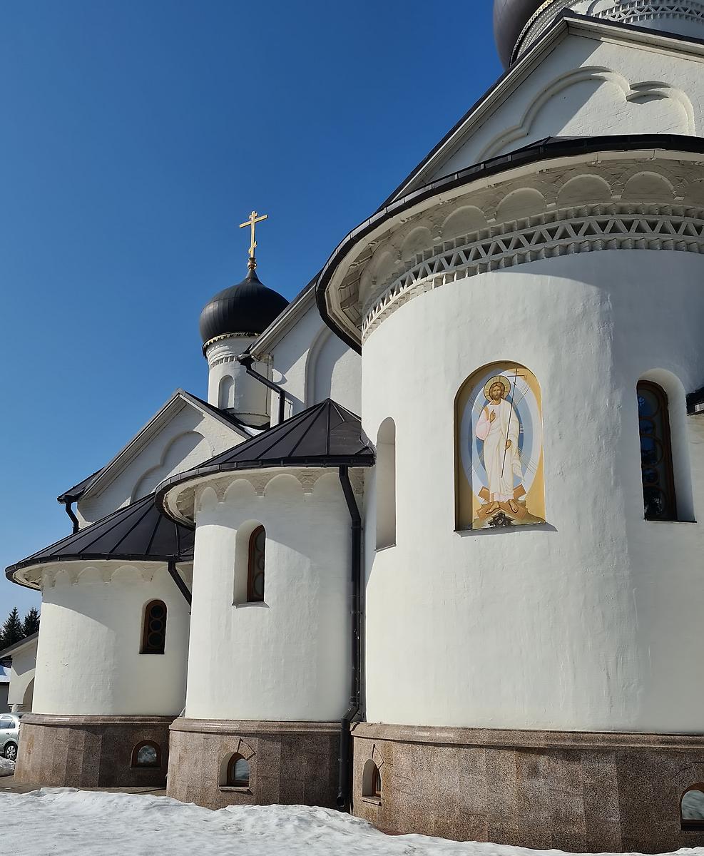 Апсиды, архитектурные детали. Церковь Троицы Живоначальной (каменная) в Троицке, Троицк (Троицкий административный округ (ТАО), г. Москва)