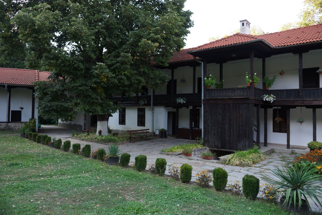 Земенский Иоанно-Богословский монастырь, Земен (Перникская область, Болгария). дополнительная информация