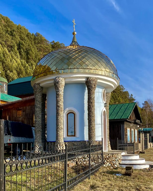 Часовня Байкальской иконы Божией Матери, Листвянка (Иркутский район, Иркутская область). фасады, Вид с запада