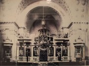 Церковь Покрова Пресвятой Богородицы (старая), Один из придельных (?) иконостасов. Фото нач. 20 в. Переснято с информационного стенда в склепе Барятинских<br>, Ивановское, Рыльский район, Курская область