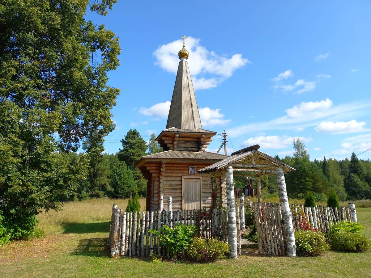 Часовня Троицы Живоначальной, Зелёный Берег (Кадуйский район, Вологодская область). фасады
