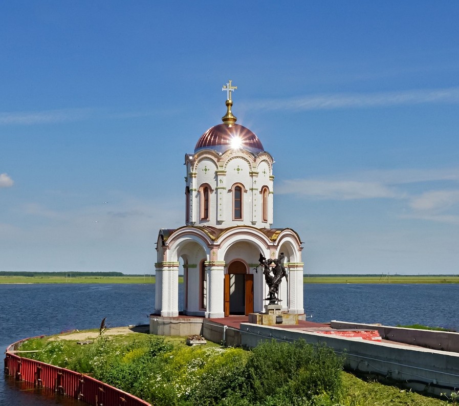 Частоозерье. Часовня Петра и Февронии. фасады