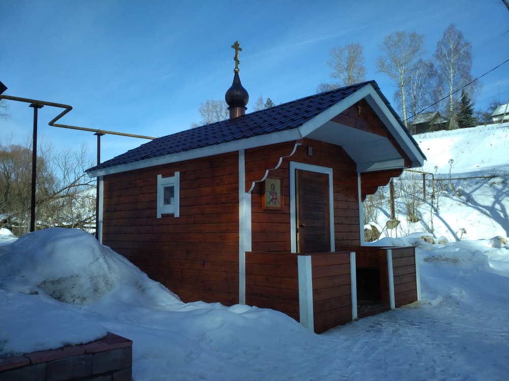 Глубоково (погост Иванова Гора). Неизвестная часовня. фасады, Деревянная часовня над купелью