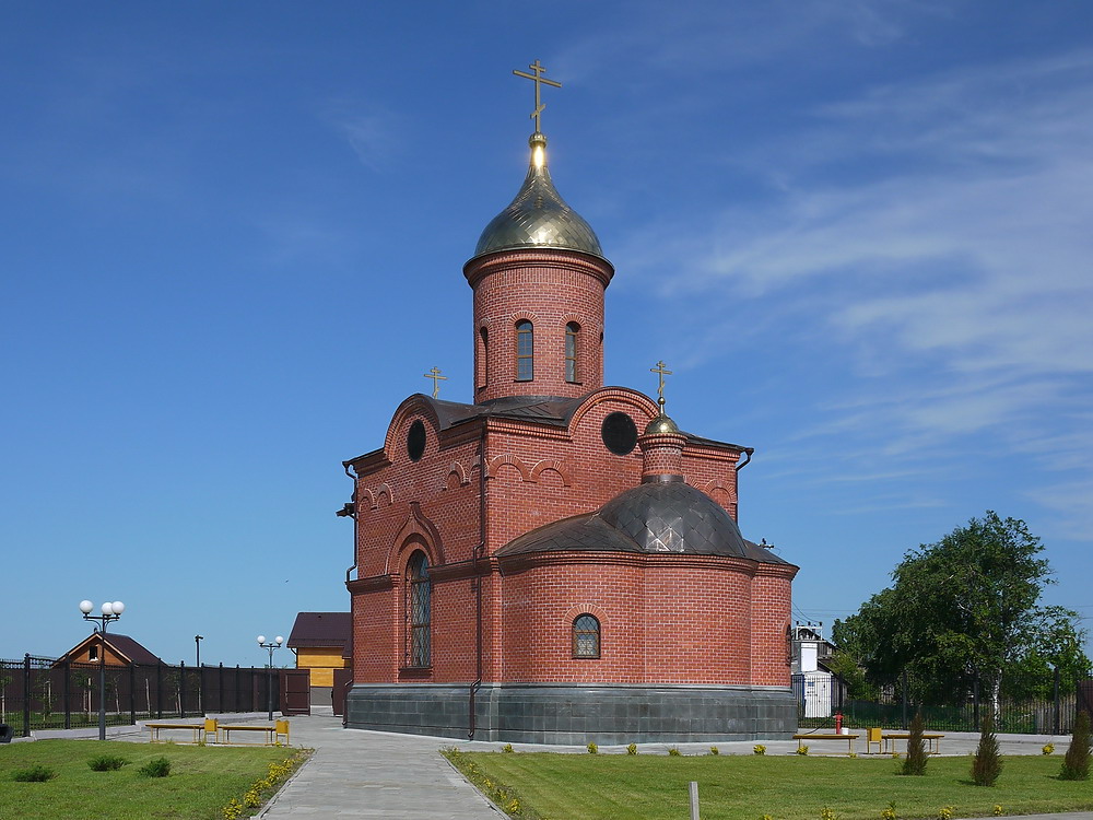 Песчанотаволжанское. Церковь Троицы Живоначальной (новая). фасады, Вид с юго-востока