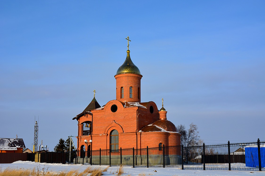 Песчанотаволжанское. Церковь Троицы Живоначальной (новая). фасады