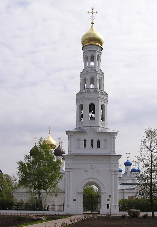 Завидово. Ансамбль Успенской и Троицкой церквей. Колокольня (новая). фасады