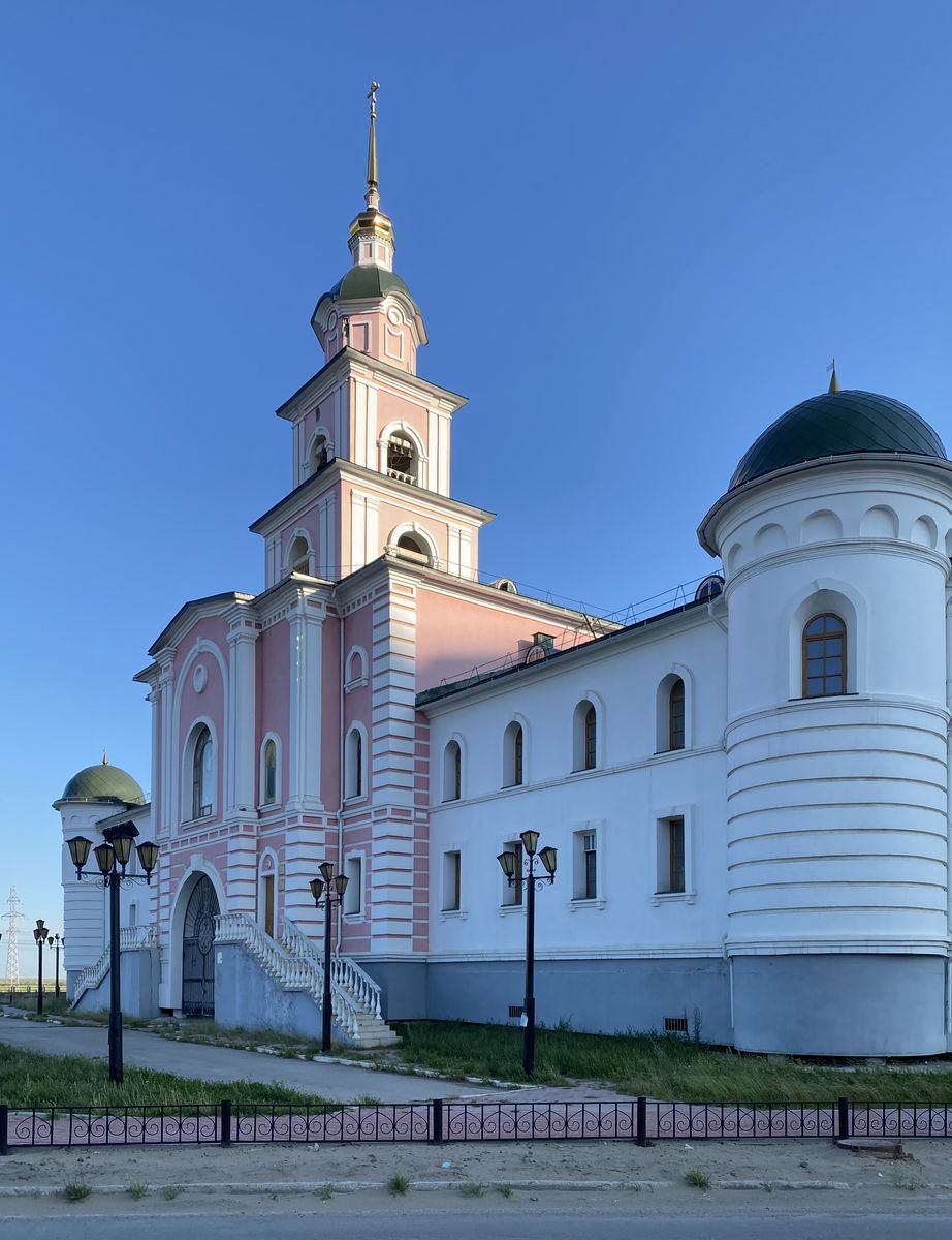 Вид с севера, фасады. Домовая церковь Иннокентия, митрополита Московского при духовной семинарии, Якутск (Якутск, город, Республика Саха (Якутия))