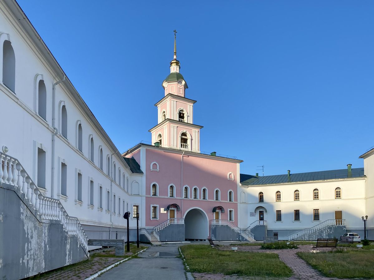 Вид с запада, фасады. Домовая церковь Иннокентия, митрополита Московского при духовной семинарии, Якутск (Якутск, город, Республика Саха (Якутия))