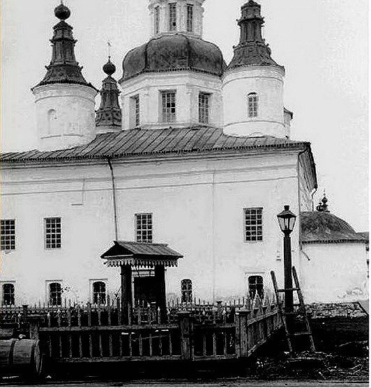 Тобольск. Знаменский монастырь. Собор Спаса Преображения (старый). архивная фотография, Фото с сайта http://ljrate.ru/post/8943/1839164