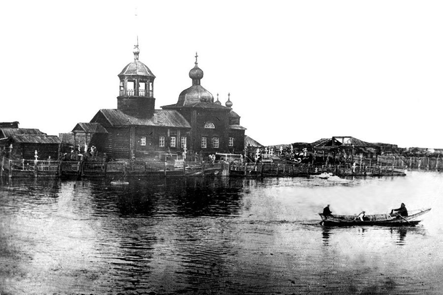 Церковь Покрова Пресвятой Богородицы, Среднеколымск (Среднеколымский район, Республика Саха (Якутия)). архивная фотография, Фото 1909-1910 годов
