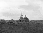 Церковь Покрова Пресвятой Богородицы, Фото 1894-1897 годов. Автор Владимир Ильич Иохельсон<br>, Среднеколымск, Среднеколымский район, Республика Саха (Якутия)