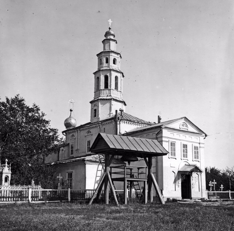 Покровский мужской монастырь. Церковь Благовещения Пресвятой Богородицы, Ульяновск (Ульяновск, город, Ульяновская область). архивная фотография, Фотоснимок с дореволюционной почтовой фотокарточки.