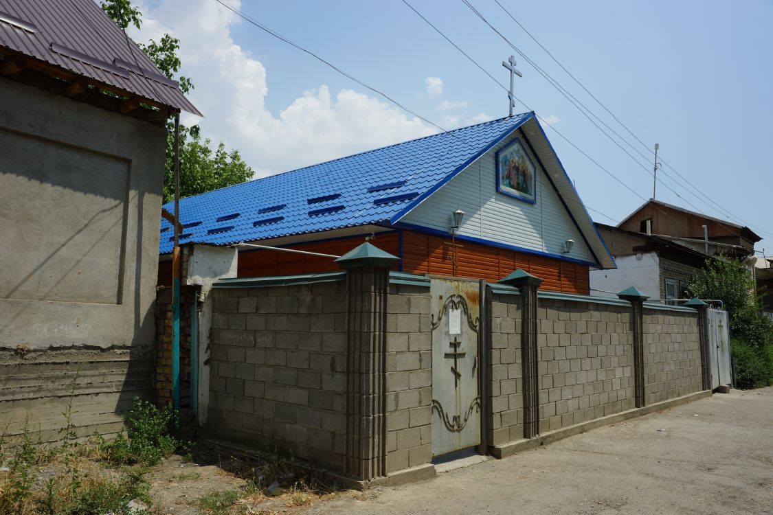 Церковь Успения Пресвятой Богородицы, Джалал-Абад (Кыргызстан, Прочие страны). фасады