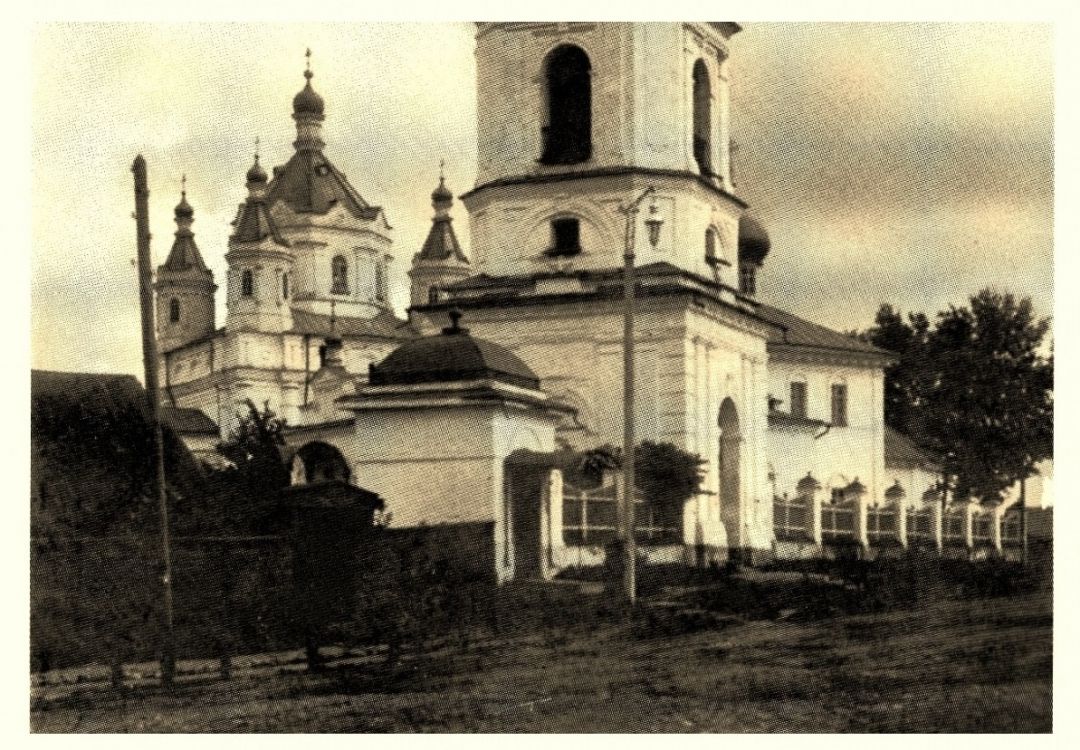 Церковь Жён-мироносиц, Старая Русса (Старорусский район, Новгородская область). архивная фотография, Фрагмент храма с правой стороны. Фотоархив ИИМК РАН. Фото 1900-х годов