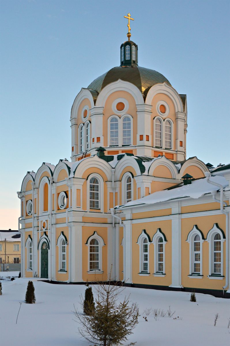 Церковь Николая Чудотворца, Усмань (Усманский район, Липецкая область). архитектурные детали, Вид на трапезно-алтарную часть храма