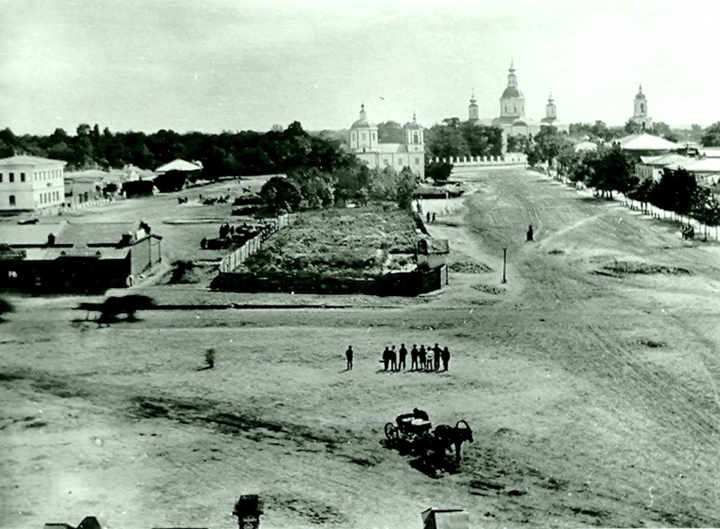 Церковь Преображения Господня (старая), Ахтырка (Ахтырский район, Украина, Сумская область). архивная фотография, Преображенская церковь, вид с колокольни Николаевской церкви (утрачена), 1890 год.