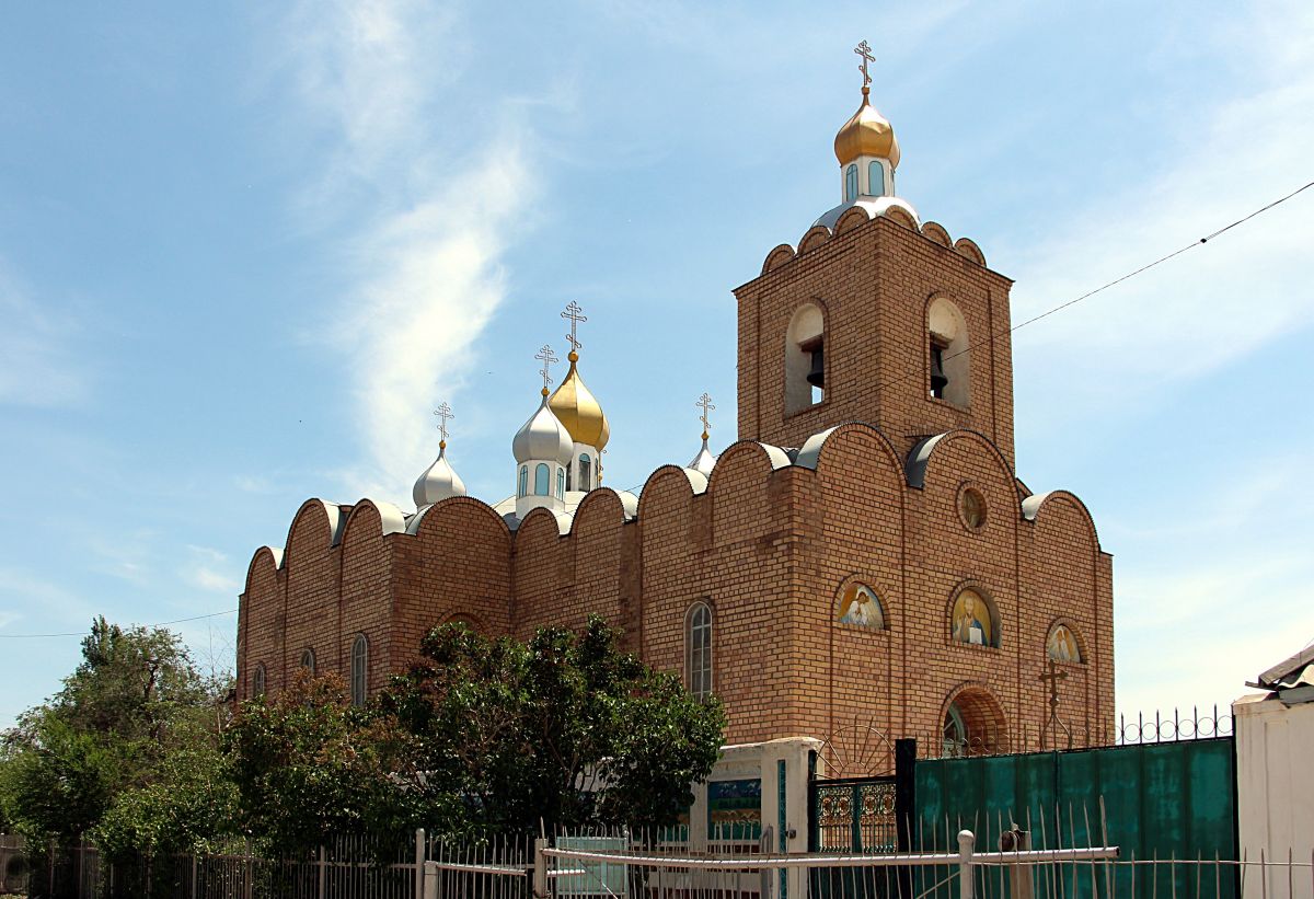 Балыкчы. Церковь Ксении Петербургской. фасады