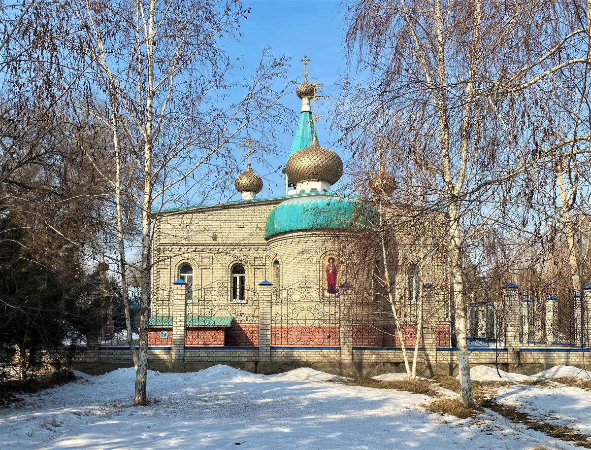 Церковь Рождества Пресвятой Богородицы, Ленинское (Кыргызстан, Прочие страны). фасады, Вид из сквера с восточной стороны