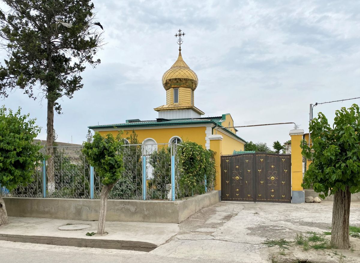 Церковь Марии Магдалины (новая), Худжанд (Таджикистан, Прочие страны). фасады, Вид с востока через улицу