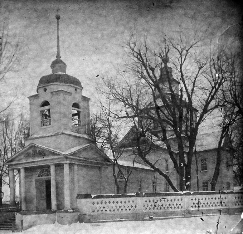 Ахтырка. Церковь Георгия Победоносца (старая). архивная фотография, Юрьевская церковь, внешний вид. Фото С.А. Таранушенко, 1914 г. 
http://otkudarodom.ua/ru/ohtirka-sumskoyi-oblasti-cerkva-yuriya-obmir-1927-r-foto-1915-go-i-1927-rokiv-s-taranushenko