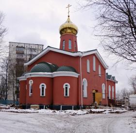Москва. Церковь Ермогена, Патриарха Московского в Южном Тушине (каменная)