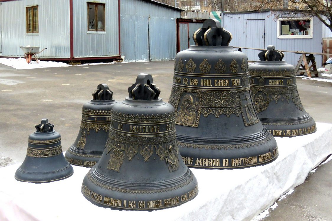 Гольяново. Церковь Ермогена, Патриарха Московского в Гольянове. архитектурные детали, Колокола для храма