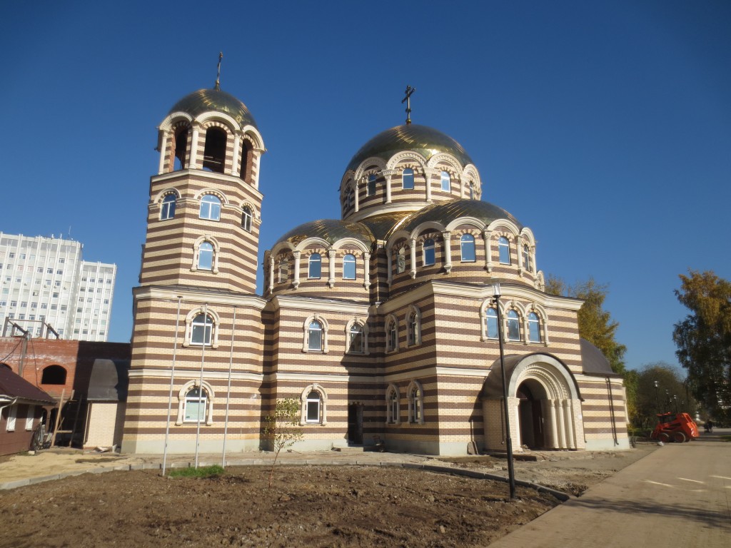 Церковь Ермогена, Патриарха Московского в Гольянове, Гольяново (Восточный административный округ (ВАО), г. Москва). фасады