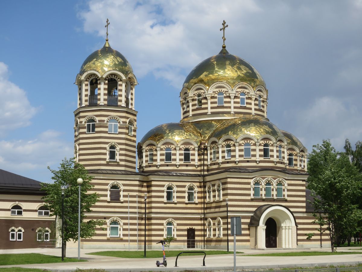 Церковь Ермогена, Патриарха Московского в Гольянове, Гольяново (Восточный административный округ (ВАО), г. Москва). фасады