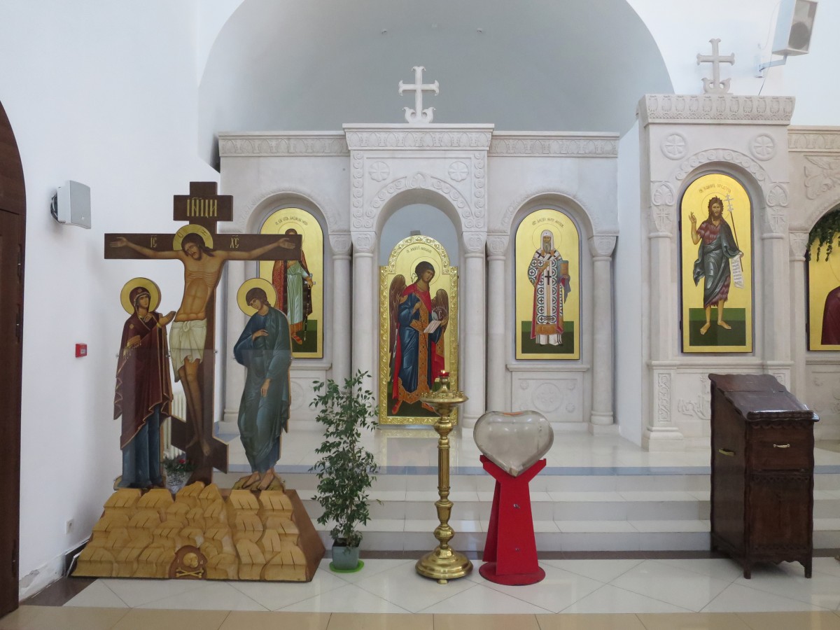 Церковь Ермогена, Патриарха Московского в Гольянове, Гольяново (Восточный административный округ (ВАО), г. Москва). интерьер и убранство