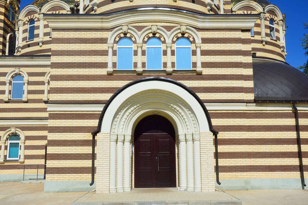 Церковь Ермогена, Патриарха Московского в Гольянове, Гольяново (Восточный административный округ (ВАО), г. Москва). архитектурные детали