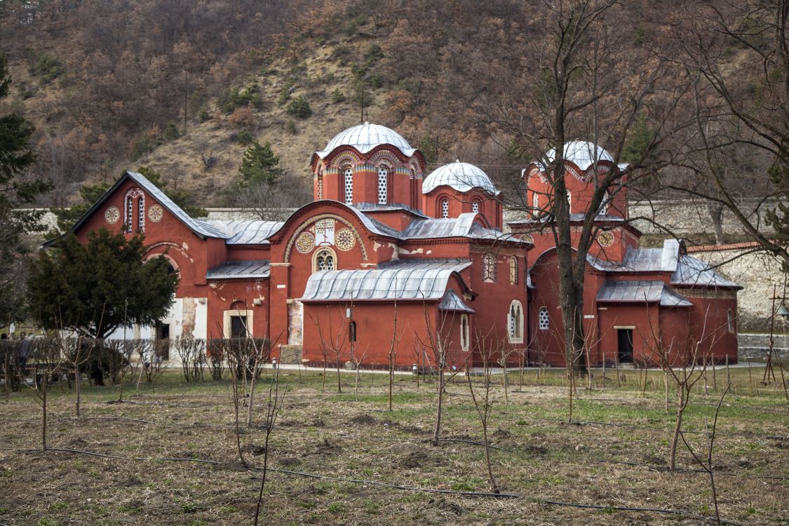 Печский патриарший монастырь, Печ (АК Косово и Метохия, Косовский округ, Сербия). фасады