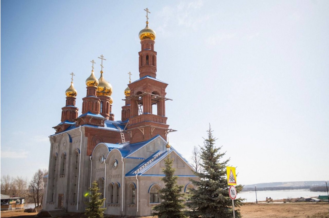 Собор Троицы Живоначальной (новый), Мамадыш (Мамадышский район, Республика Татарстан). фасады, Оштукатуривание новопостроенного здания собора