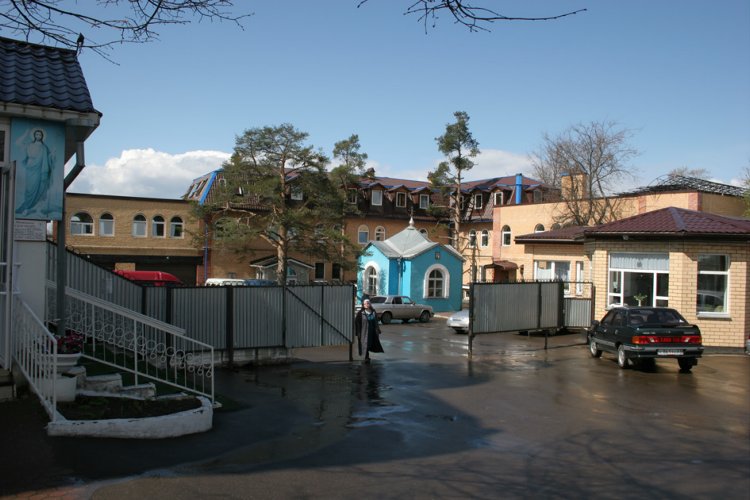 Часовня в память погибших бойцов Сергиево-Посадского ОМОНа при церкви Воскресения Словущего, Сергиев Посад (Сергиево-Посадский городской округ, Московская область). дополнительная информация