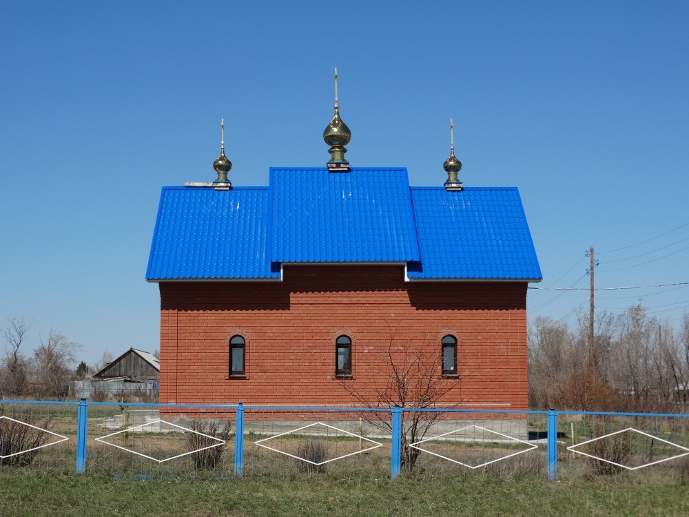Церковь Матроны Московской, Майский (Адамовский район, Оренбургская область). фасады