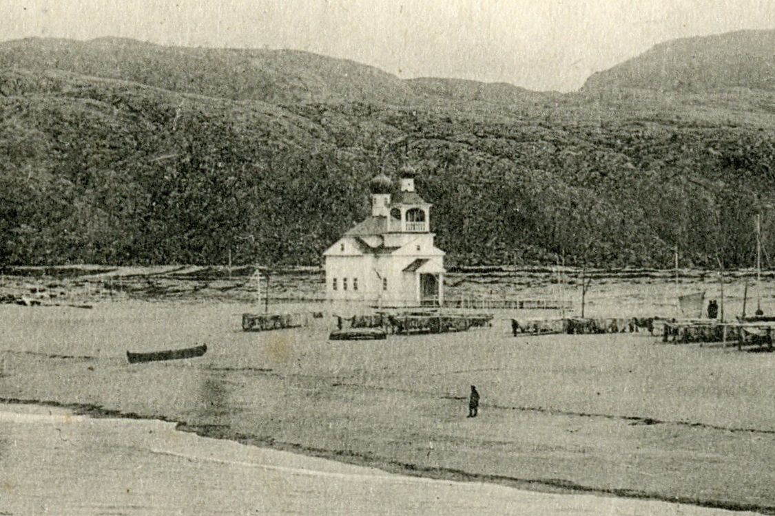 Церковь Грузинской иконы Божией Матери, Териберка (Кольский район, Мурманская область). архивная фотография, Фрагмент дореволюционной фотографии pastvu.com/p/923854