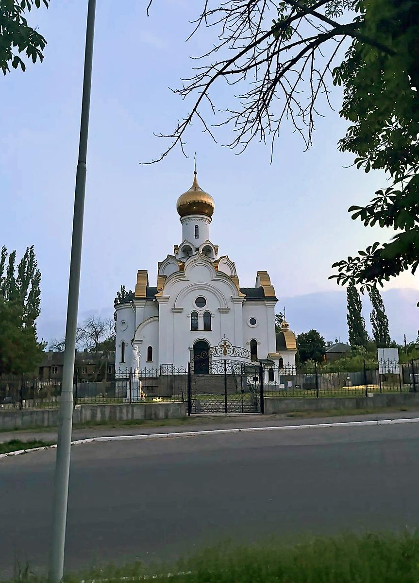 фасады. Храм-часовня иконы Божией Матери "Всех скорбящих Радость", Стаханов (Стаханов, город, Украина, Луганская область)