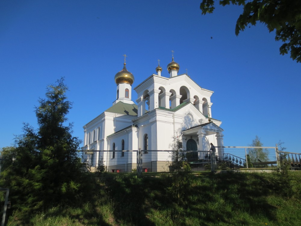 Дарево. Церковь Троицы Живоначальной. фасады