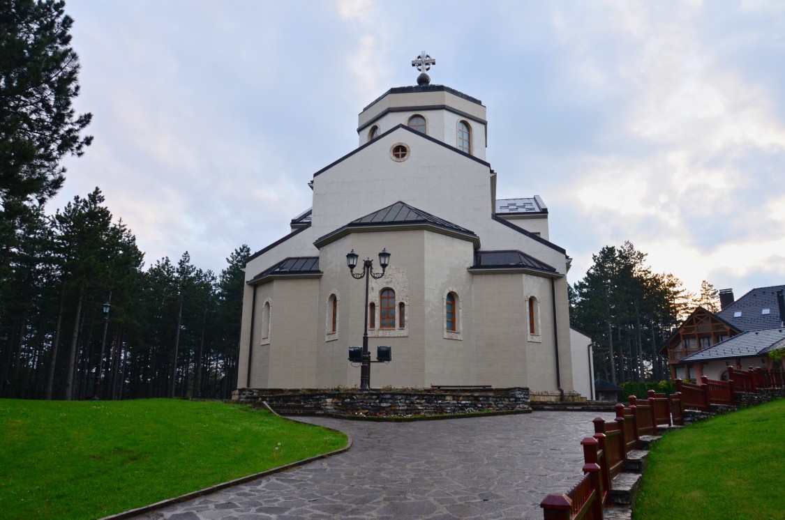 Златибор. Церковь Спаса Преображения. фасады