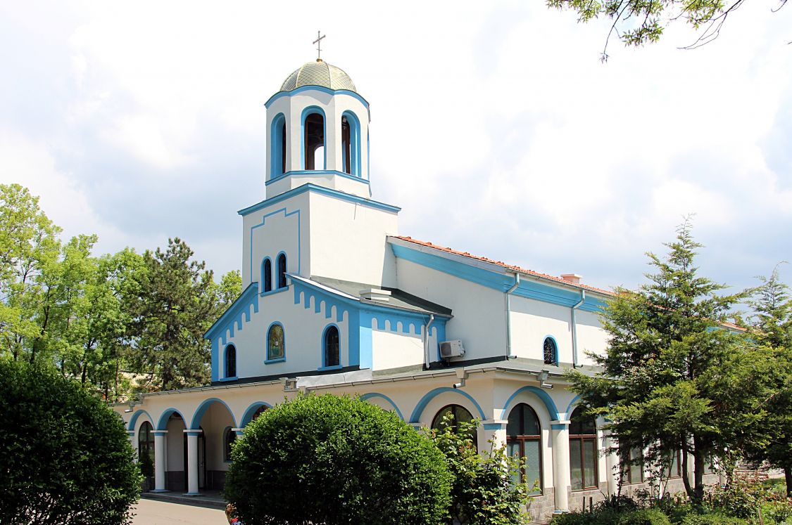 Церковь Троицы Живоначальной, София (София, Болгария). фасады