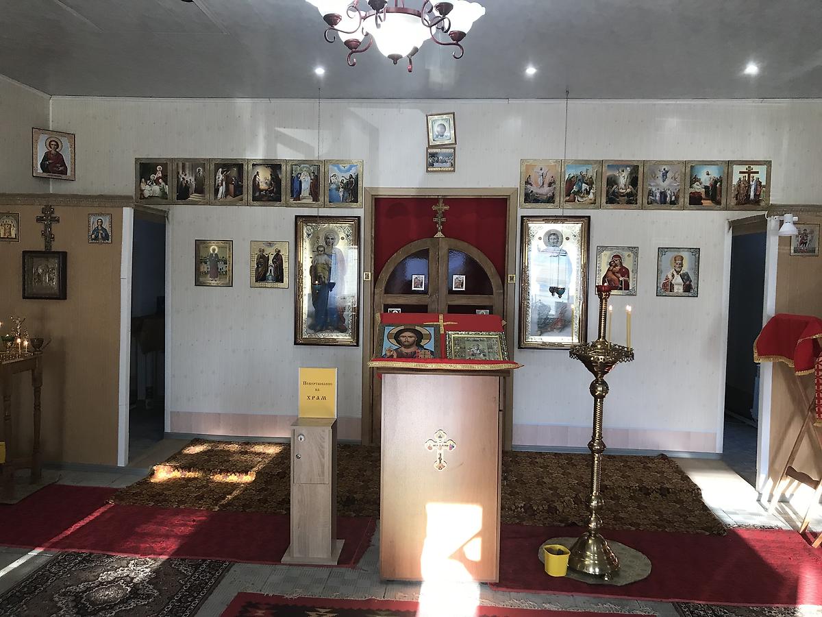 Иконостас, интерьер и убранство. Молитвенный дом Николая Чудотворца, Тавели (Мамадышский район, Республика Татарстан)
