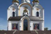 Церковь Варвары великомученицы, Западный фасад с мозаиками<br>, Пласт, Пластовский район, Челябинская область
