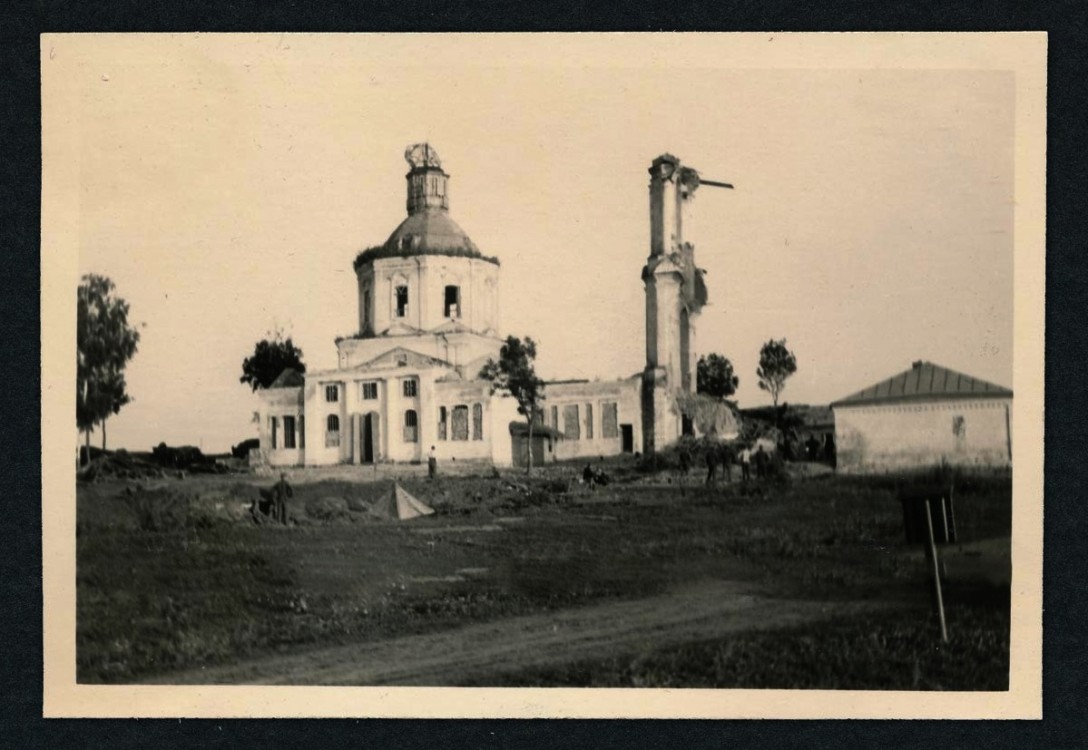 Церковь Николая Чудотворца, Нагорное (Тербунский район, Липецкая область). архивная фотография, Храм после подрыва колокольни. Фото 1942 г. с аукциона e-bay.de
