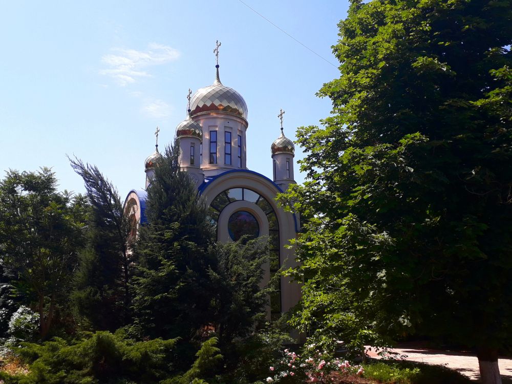 Луганск. Храм-часовня Николая Чудотворца. фасады