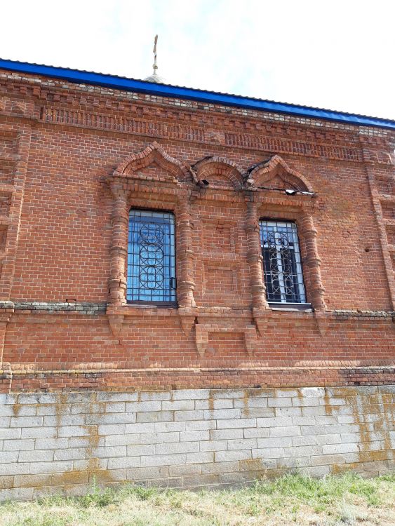 Церковь Покрова Пресвятой Богородицы, Ещеулов (Усть-Донецкий район, Ростовская область). архитектурные детали